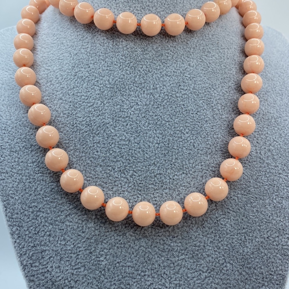 Peach Colored Beaded Necklace - Picture 2 of 5